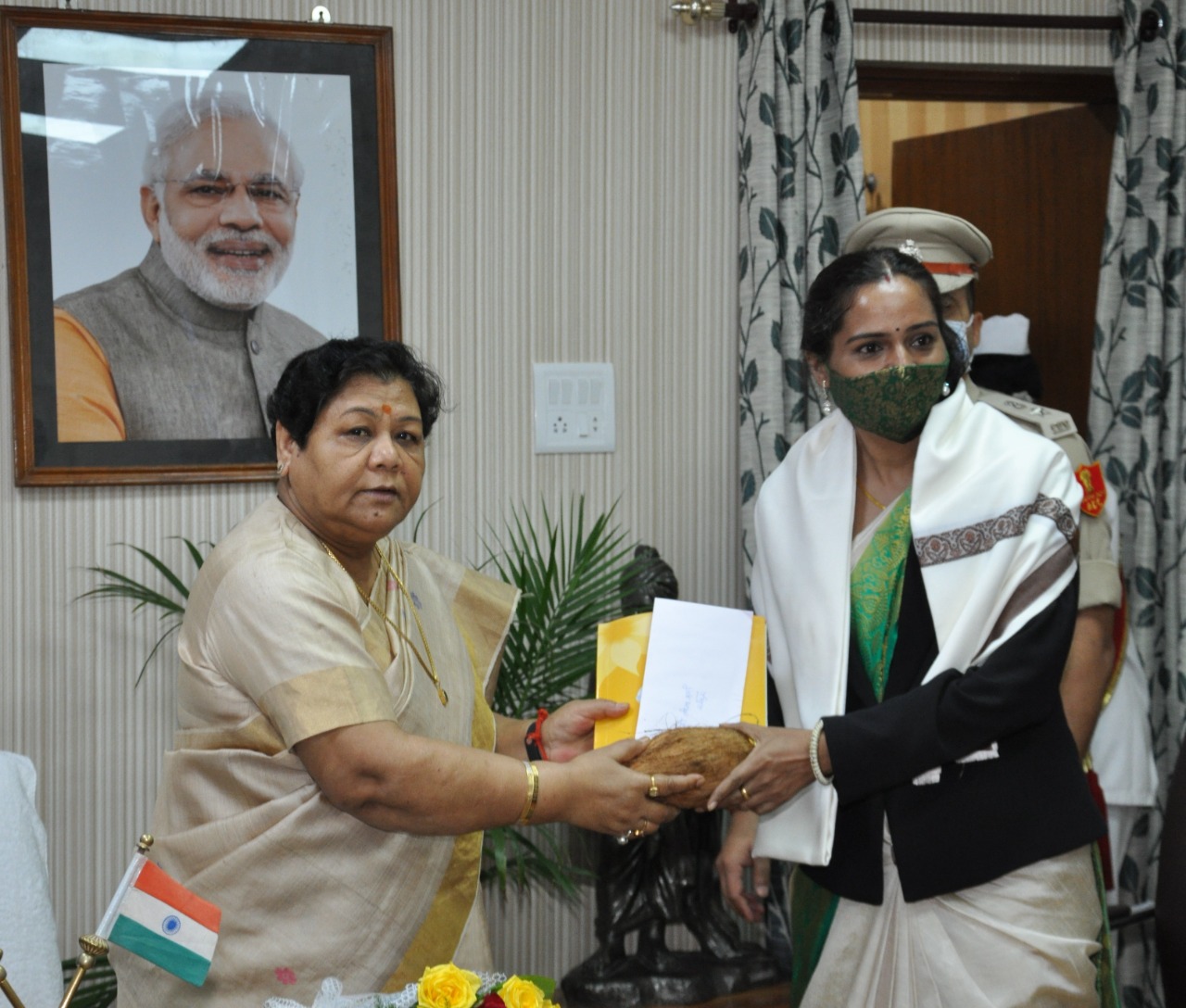 Photo of शिक्षक विद्यार्थियों में अच्छे नागरिक के गुण भी करते हैं विकसित-सुश्री उइके