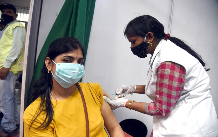 Photo of कोविड के सौ करोड 59 लाख से अधिक लगे टीके