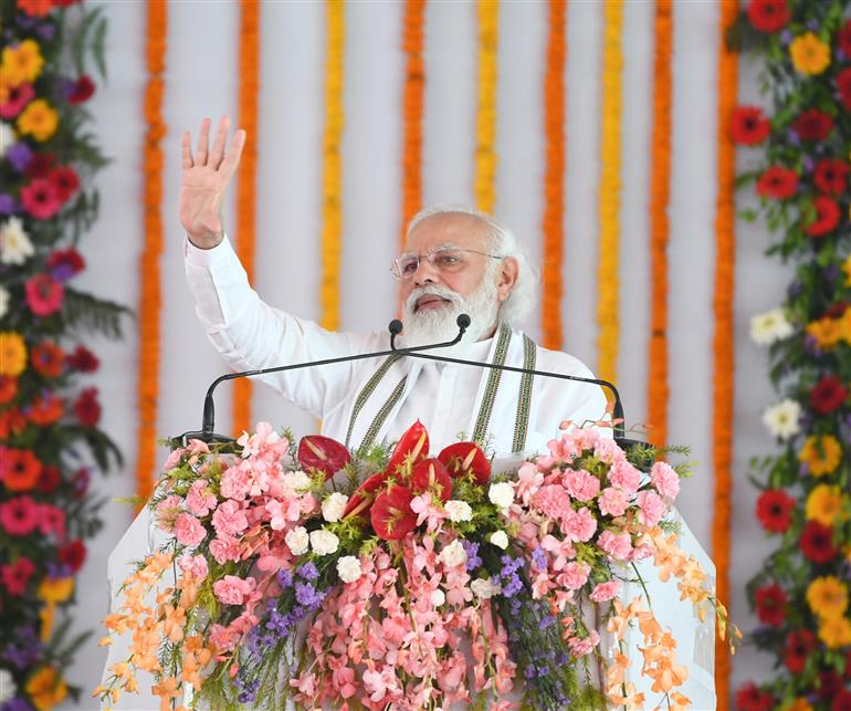 Photo of भारत रक्षा निर्यातक की बना रहा हैं नई पहचान- मोदी