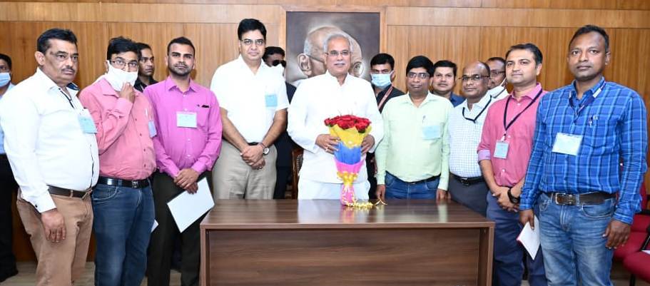 Photo of जनसंपर्क अधिकारियों ने पुरानी पेंशन योजना लागू करने पर जताया आभार