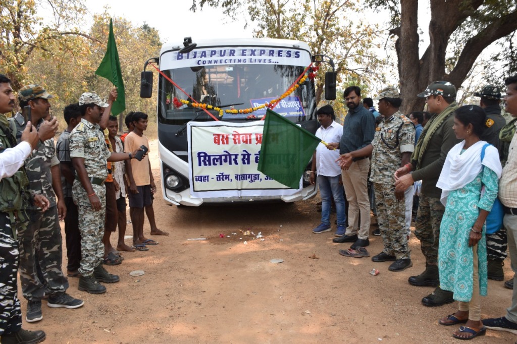 Photo of घुर नक्सल क्षेत्र रहे सिलगेर से बीजापुर के बीच बस सेवा शुरू