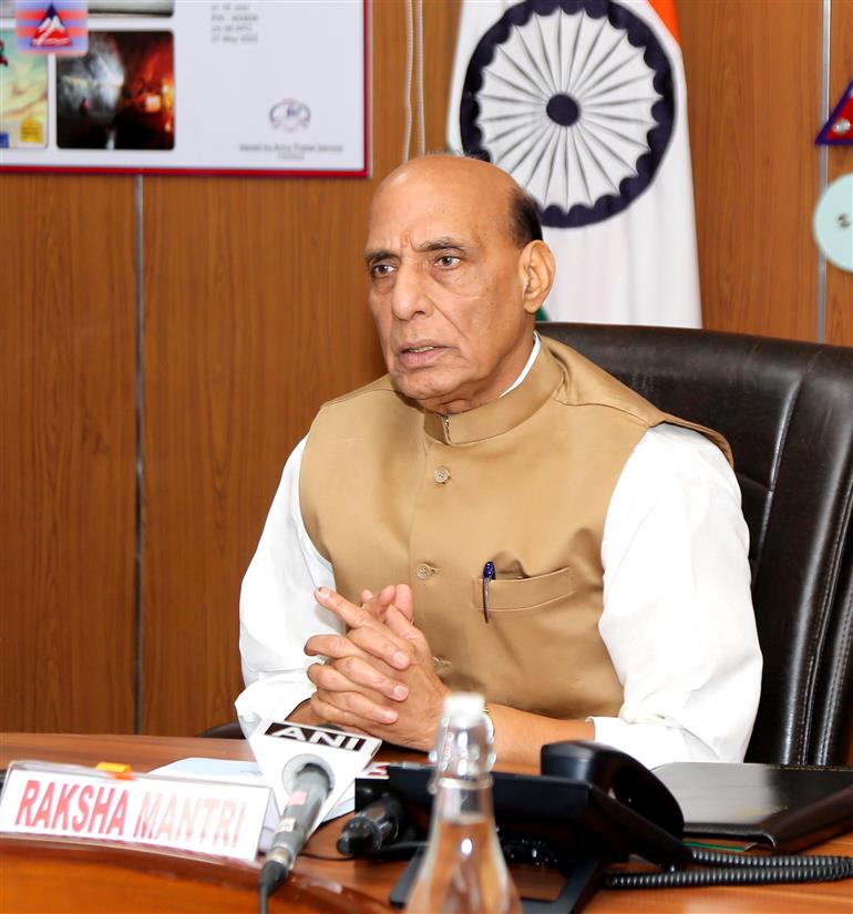 Photo of रक्षा खरीद परिषद ने 76390 करोड़ रुपये के रक्षा खरीद प्रस्तावों को दी मंजूरी