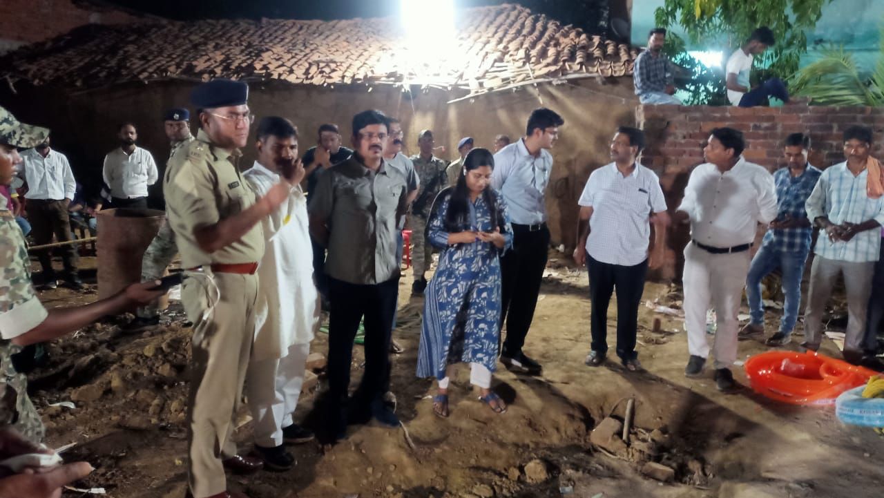 Photo of छत्तीसगढ़ में बोरवेल में गिरे बालक को निकालने के लिए 16 घण्टे से आपरेशन जारी