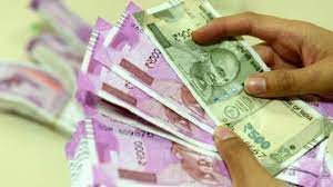 Photo of डॉलर के मुकाबले हर दिन नए निचले स्तर को छु रहा है रुपया, RBI डिप्टी गवर्नर ने कही ये बात