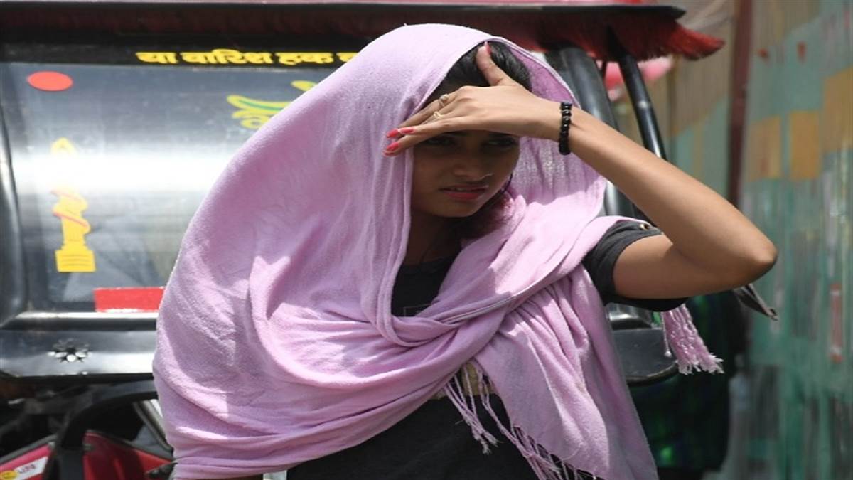 Photo of पूर्वी उत्तर प्रदेश में चक्रवाती हवा का क्षेत्र बनने से तापमान में उतार चढ़ाव जारी, पढ़े पूरी खबर