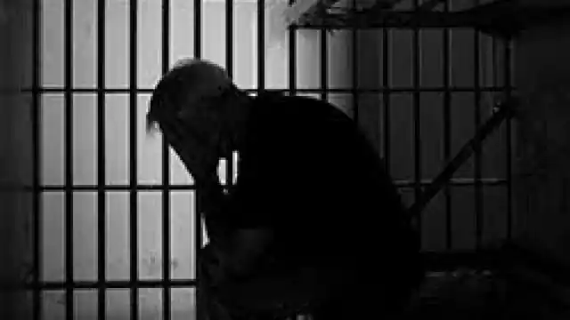 Photo of  पुलिस ने महिला बैंक कर्मी को अश्लील वीडियो भेजने के आरोप में एयर इंडिया के रिटायर्ड इंजीनियर को किया गिरफ्तार…