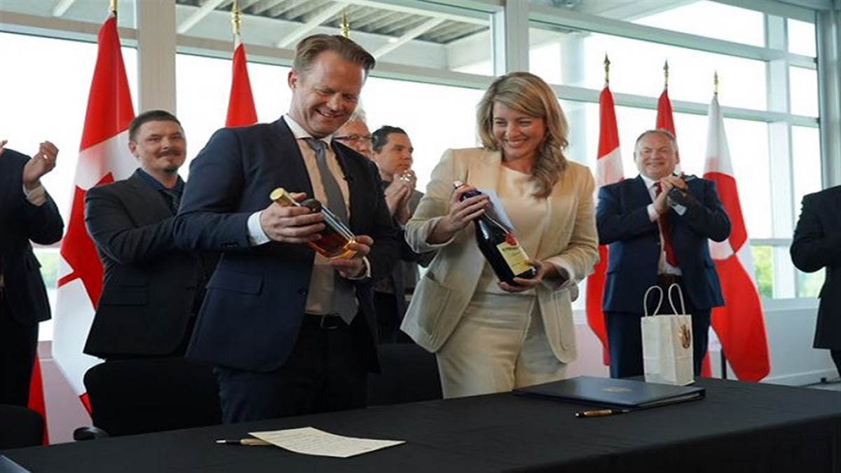 Photo of  डेनमार्क-कनाडा के बीच आर्कटिक में एक बंजर और आबादी रहित चट्टानी द्वीप को लेकर 49 साल पुराना विवाद हुआ खत्म… 