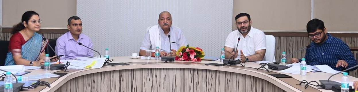 Photo of कृषि मंत्री ने की सुराजी गांव योजना की प्रगति की समीक्षा