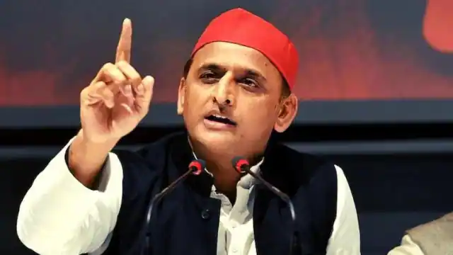 Photo of अख‍िलेश यादव ने योगी सरकार पर साधा निशाना, बोले- कभी-कभी बुलडोजर उल्टा भी चलता है