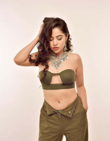 Photo of टीवी की मशहूर एक्ट्रेस उर्फी जावेद ने किया ये चौंका देने वाला खुलासा…