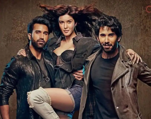 Photo of बॉलीवुड एक्टर संजय कपूर की बेटी शनाया कपूर की पहली ही फिल्म पर लगा ग्रहण