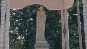 Photo of देश को अंग्रेजों की गुलामी से मुक्ति के लिए जिले में आजादी की अलख जगाने गोंडा आए थे महात्‍मा गांधी, पढ़े पूरी खबर