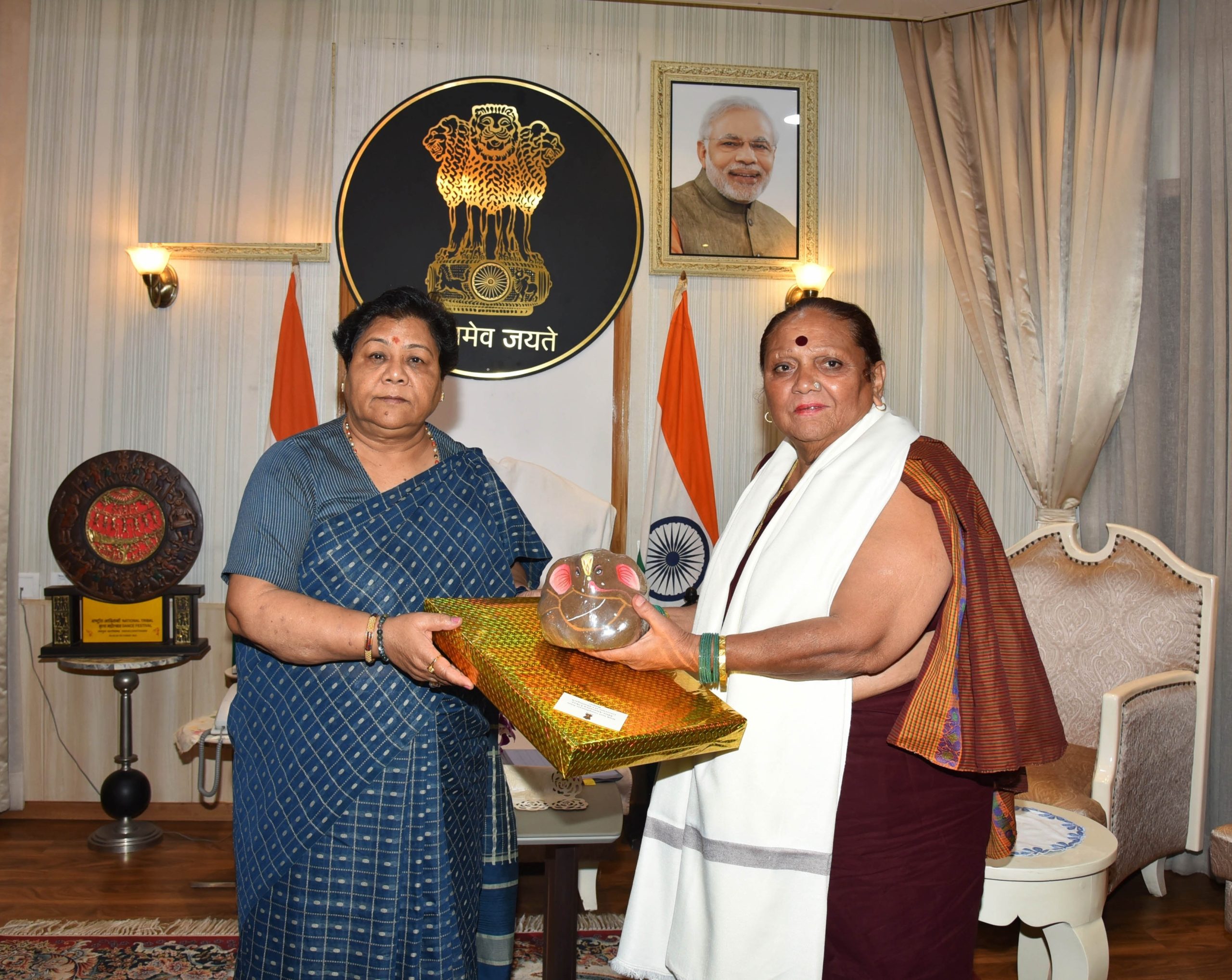 Photo of राज्यपाल सुश्री उइके से पूर्व विधायक शबनम मौसी ने की मुलाकात