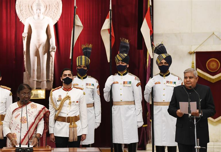 Photo of जगदीप धनखड ने उप राष्ट्रपति के पद की ली शपथ