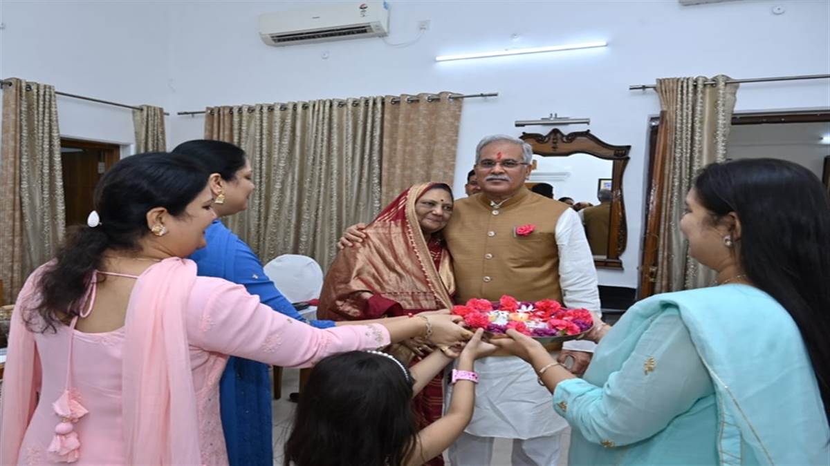 Photo of आज है छत्तीसगढ़ के मुख्यमंत्री भूपेश बघेल का जन्मदिन, PM मोदी सहित इन नेताओं ने दी शुभकानाएं