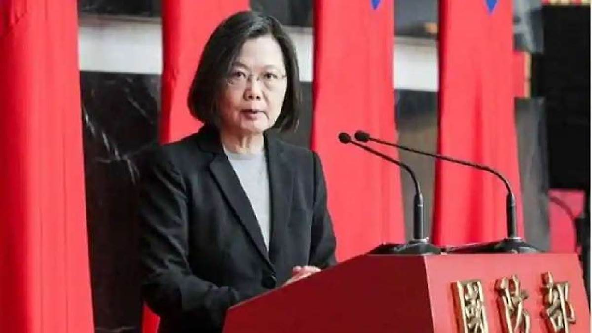 Photo of चीन के साथ बढ़ते तनाव को देखते हुए ताइवान ने उठाया ये बड़ा कदम, लड़ाकू विमान, हथियार समेत अन्य उपकरण अपने बेड़े में करेगा शामिल