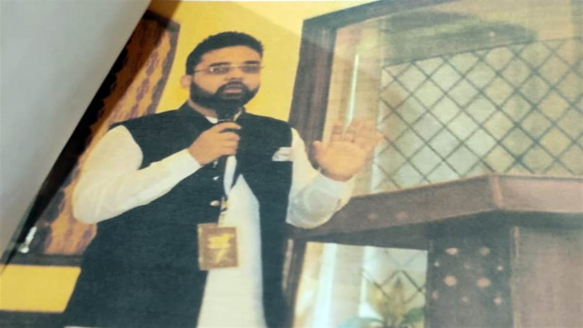 Photo of इंदौर: आरोपित ने सैंकड़ों हज यात्रियों की भावनाओं से किया खिलवाड़, ठगे करोड़ों रूपये..