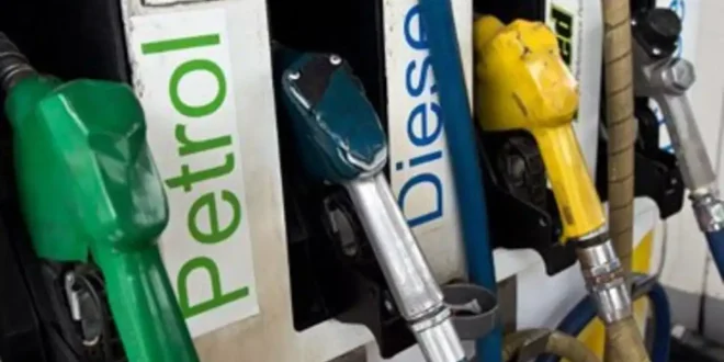 Photo of भारत में पेट्रोल-डीजल की कीमतें स्थिर, वहीं कई देशों में पेट्रोल सस्ता हुआ