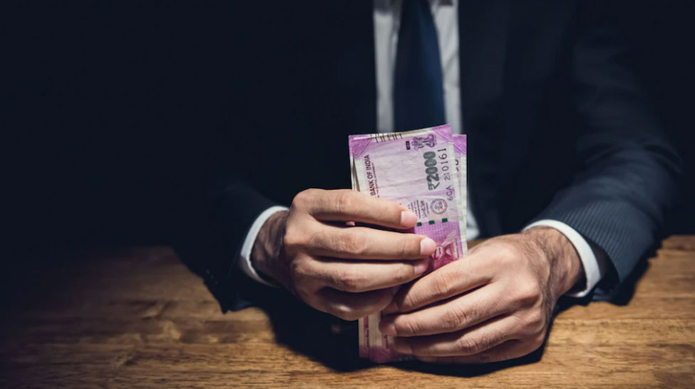 Photo of SRF के शेयर ने लॉन्ग टर्म में लोगों को दिया काफी बेहतर मुनाफा, अब 2700 रुपये के पार पहुंचा शेयर का दाम