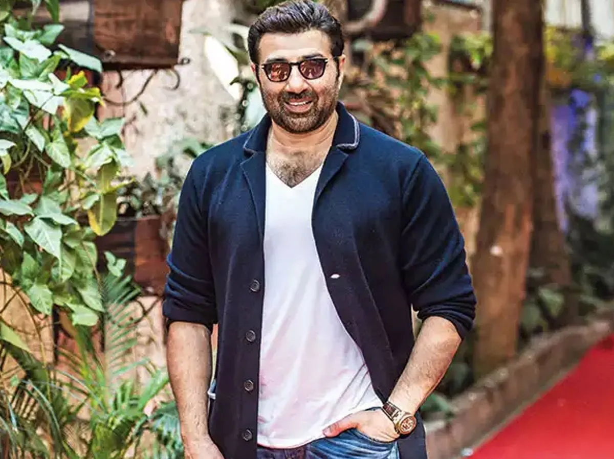 Photo of सनी देओल की फिल्म ‘चुप’ की धांसू एडवांस बुकिंग