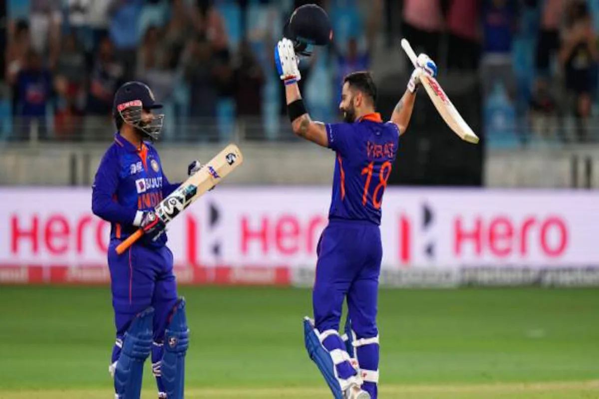 Photo of विराट कोहली ने करीब ढाई साल बाद 71वीं इंटरनेशनल सेंचुरी ठोकी