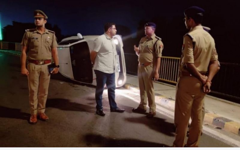 Photo of गोरखनाथ: सोए हुए राहगीरों को तेज रफ़्तार कार ने कुचला, जिसमे 1 की मौत और 2 लोग घायल..  