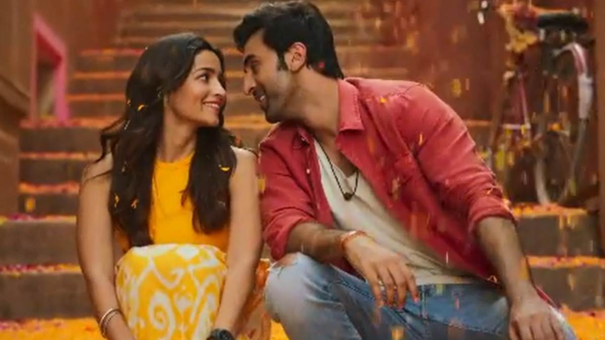 Photo of रणबीर कपूर-आलिया भट्ट की फिल्म ब्रह्मास्त्र के मेकर्स ने म्यूजिक एल्बम रिलीज करने का किया एलान