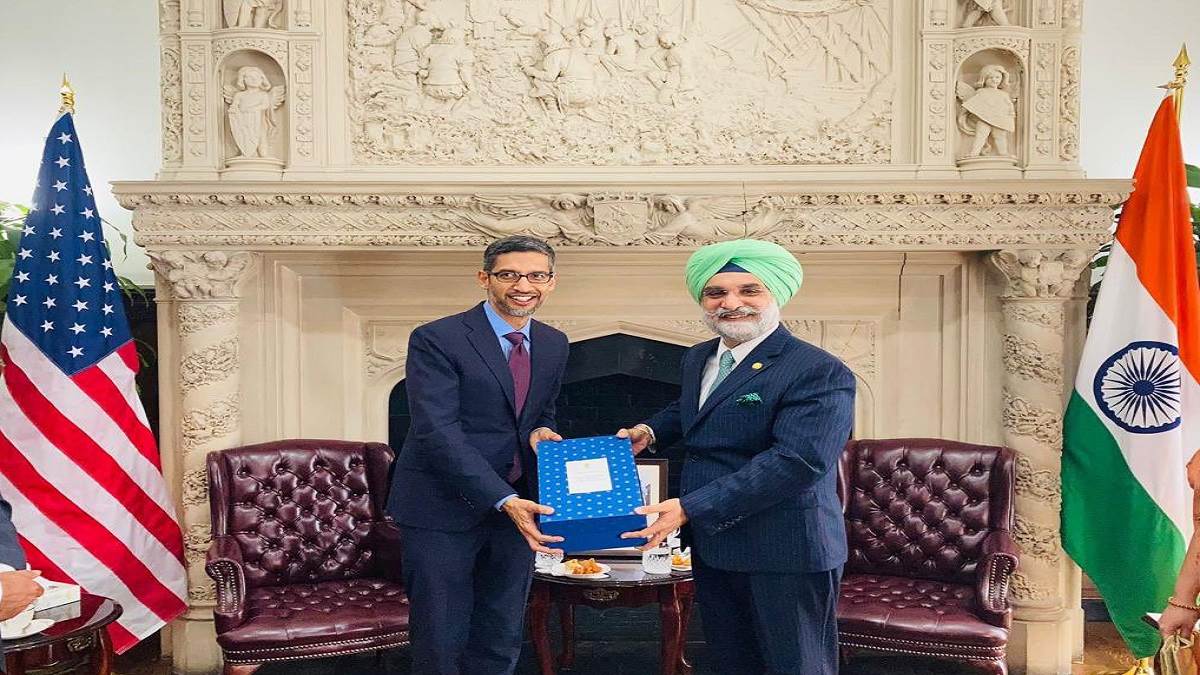 Photo of पहली बार अमेरिका में स्थित भारतीय दूतावास पहुंचे गूगल के CEO सुंदर पिचाई ने की भारत सरकार के फैसले की सराहना