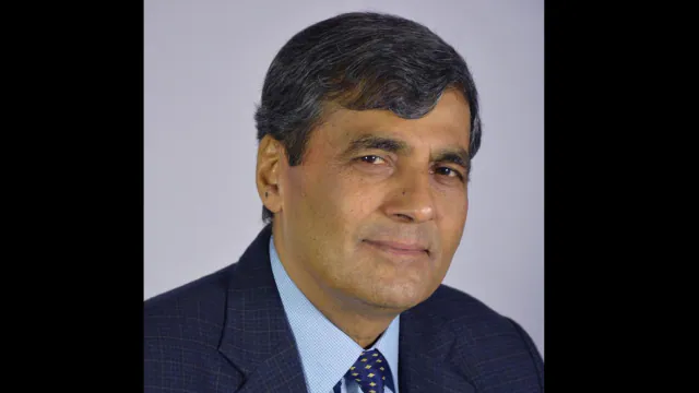 Photo of मेडिकल विवि के कुलपति प्रो. हेमचंद्र पांडेय को मिला गौरव सेवा रत्न अवार्ड..