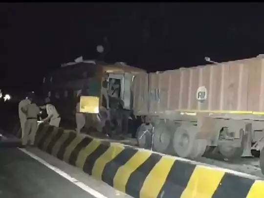 Photo of मध्य प्रदेश: रीवा जिले में हुआ दर्दनाक हादसा, 15 मजदूरों की मौत