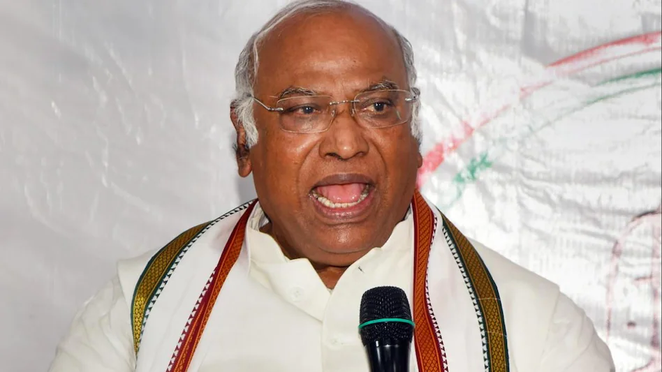 Photo of मल्लिकार्जुन खड़गे ने जीता कांग्रेस अध्यक्ष पद का चुनाव