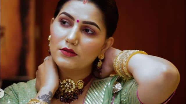 Photo of डांस इवेंट का पैसा हड़प करने के मामले में एसीजेएम कोर्ट पहुंची मशहूर डांसर सपना चौधरी