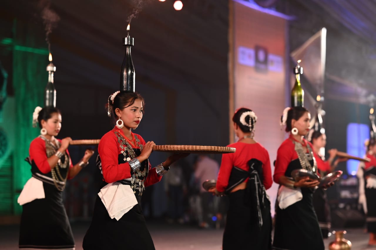 Photo of नृत्य महोत्सव के दूसरे दिन भी देश-विदेश के कलाकारों की प्रस्तुतियों ने मोहा मन