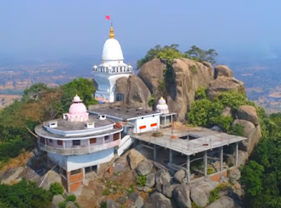 Photo of पति के साथ  खल्लारी माता के दर्शन के लिए चढ़ी महिला की पहाड़ से गिरकर मौत हो गई..