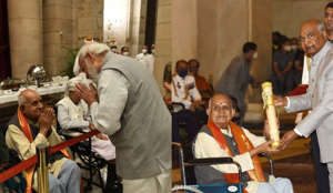 Photo of PM मोदी ने प्रख्यात गणितज्ञ आर एल कश्यप के निधन पर शोक व्यक्त करते हुए कही ये बड़ी बात