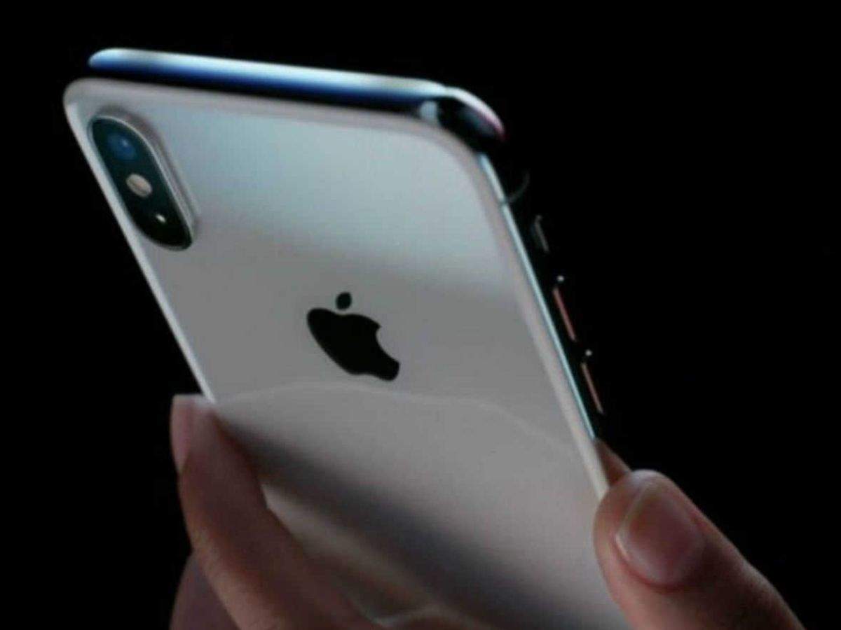 Photo of अगर आप अपने आईफोन की बैटरी लाइफ बढ़ान चाहते  तों अपनाए ये खास उपाय