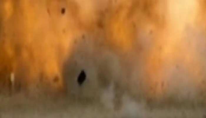 Photo of इजरायल में एक बस स्टैंड के नजदीक हुए बम धमाके में 10 लोग घायल..