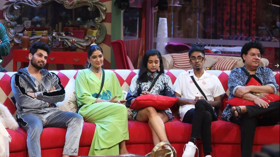 Photo of रियलिटी शो बिग बॉस की प्राइज मनी का बना मजाक, दर्शकों को रास नहीं आ रहा…. 