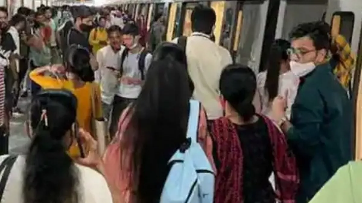 Photo of विश्व बैंक की रिपोर्ट: भारतीय शहरों में पब्लिक ट्रांसपोर्ट इस्तेमाल करने में सबसे आगे हैं महिलाएं..