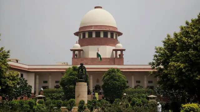 Photo of दिल्ली नगर निगम चुनाव पर रोक की मांग करने वाली याचिका को SC ने किया खारिज..