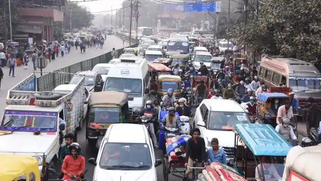 Photo of क्रिसमस के दौरान बाजार में संभावित भीड़ को देखते हुए ट्रैफिक पुलिस ने बनाया ये प्लान तैयार..