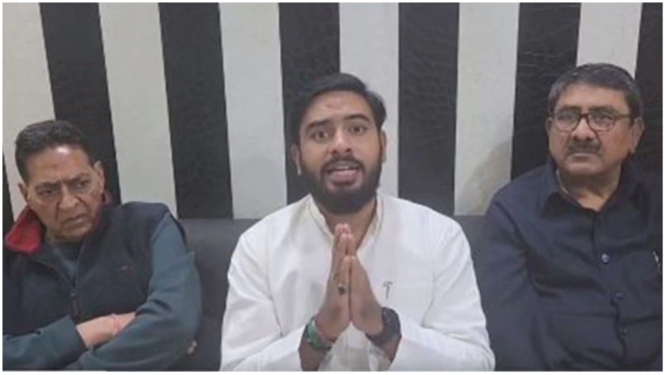 Photo of दिल्ली में शुरू हुई जोड़-तोड़ की राजनीति, आप में इन ये तीन कांग्रेसी नेताओं ने की ‘घर वापसी’..