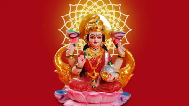 Photo of जाने इन 5 पवित्र जगहों के बारे में जहां रहती हैं मां लक्ष्मी..