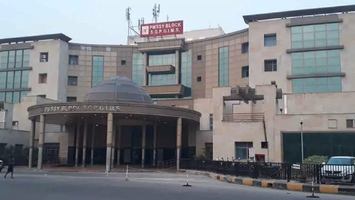 Photo of लखनऊ: एसजीपीजीआइ में डाक्‍टरों ने सफल आपरेशन कर 13 साल के बच्चे का 13 किलो का ट्यूमर पेट से निकाला..