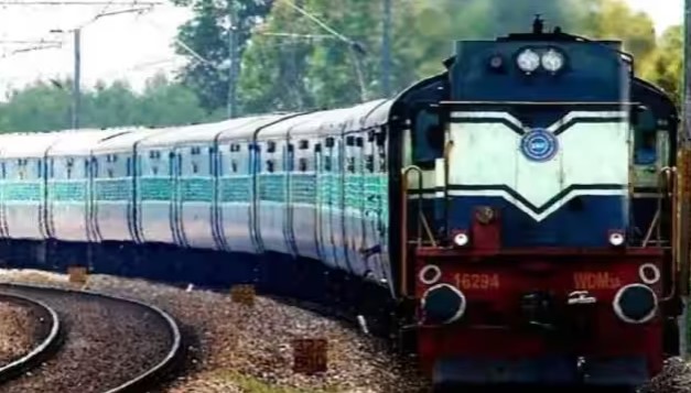 Photo of 2 फरवरी तक निरस्त रहेंगी यूपी बिहार से गुजरने वाली ये ट्रेनें, देखें लिस्ट