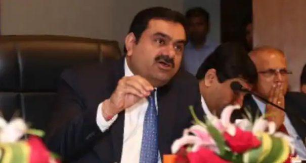 Photo of गौतम अडानी समूह पर भारी कर्ज को लेकर एक बार फिर उठे ये बड़े सवाल..