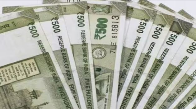 Photo of 10 से नीचे की कक्षाओं में पढ़ रहे बच्चों को PM मोदी ने दिया तोहफा, अब 4 हजार मिलेगा वजीफा