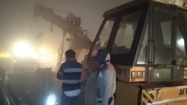 Photo of आगरा-लखनऊ एक्‍सप्रेसवे पर बस पलटने से तीन की मौत और 17 लोग हुए घायल…