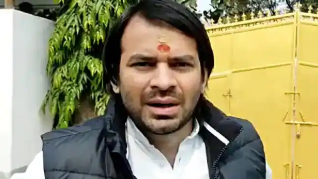 Photo of तेज प्रताप यादव ने शराबबंदी के बावजूद दारू पीने वालों को दी ये सख्त चेतावनी..