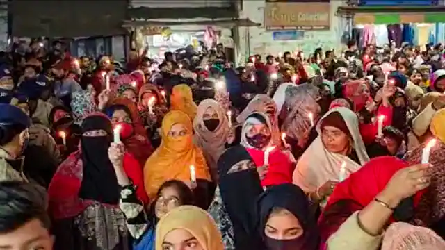 Photo of 29 एकड़ जमीन से अतिक्रमण हटाने के उत्तराखंड हाईकोर्ट के निर्देश पर SC ने लगाई रोक